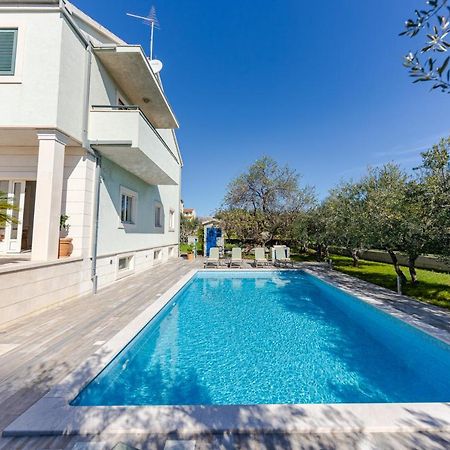 The Olive Poolhouse Apartment Split Exterior photo