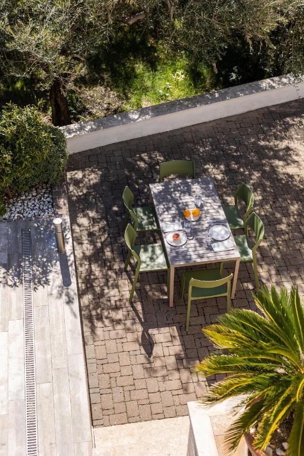 The Olive Poolhouse Apartment Split Exterior photo